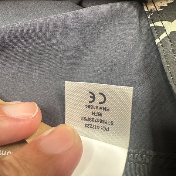 Patagonia Board Shorts Mens Size 38 x 18 Gray Floral Drawstrings Adults - Picture 5 of 7